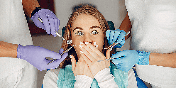 Distrugem miturile despre extracția dentară: care sunt prețurile și cum decurge perioada postextracțională